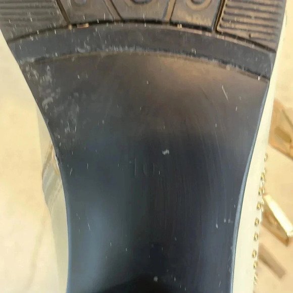 Embellished cream off white leather booties with gold/rose gold details. Size 10 - Picture 5 of 10